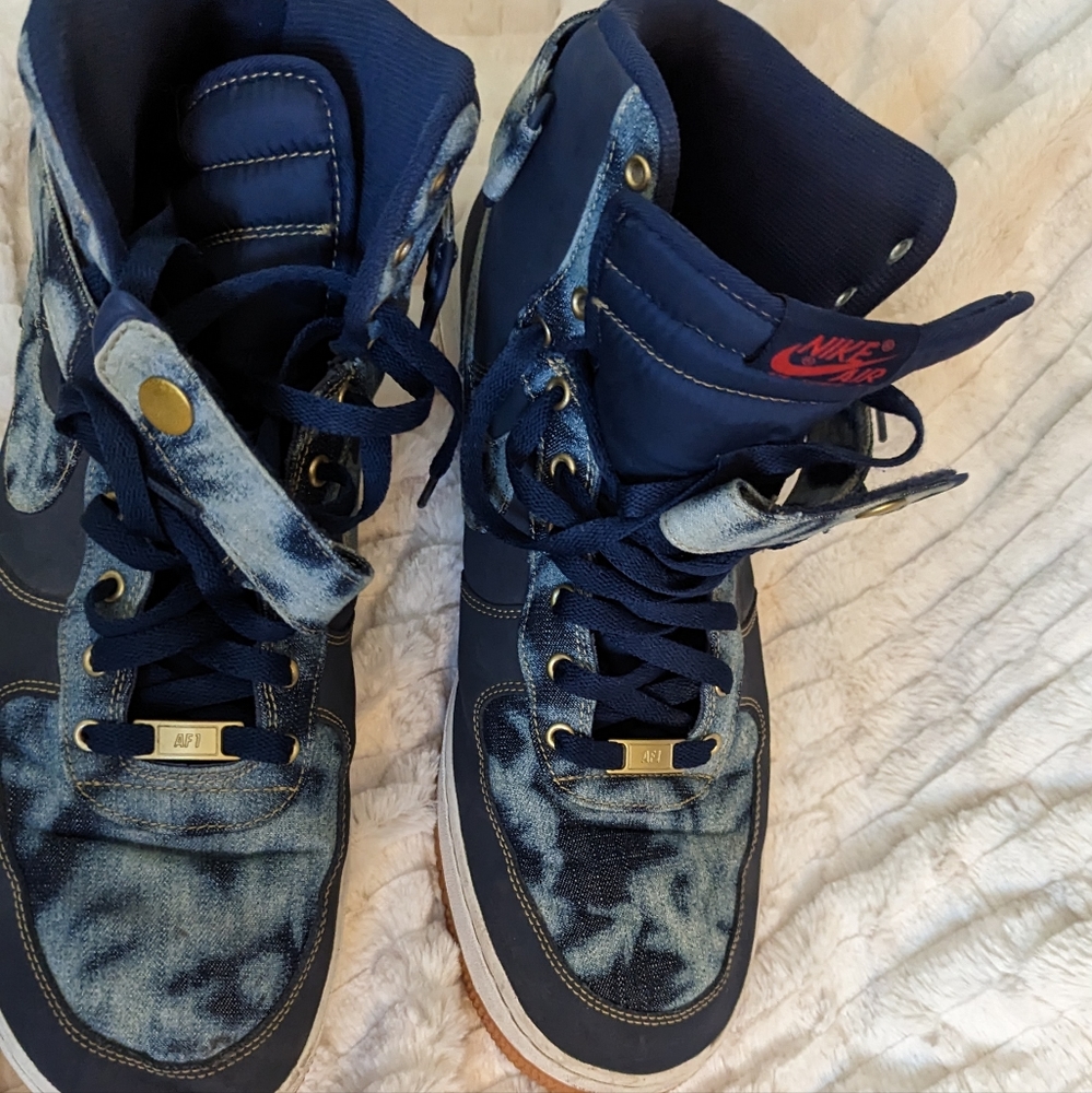 Men's Nike sneakers